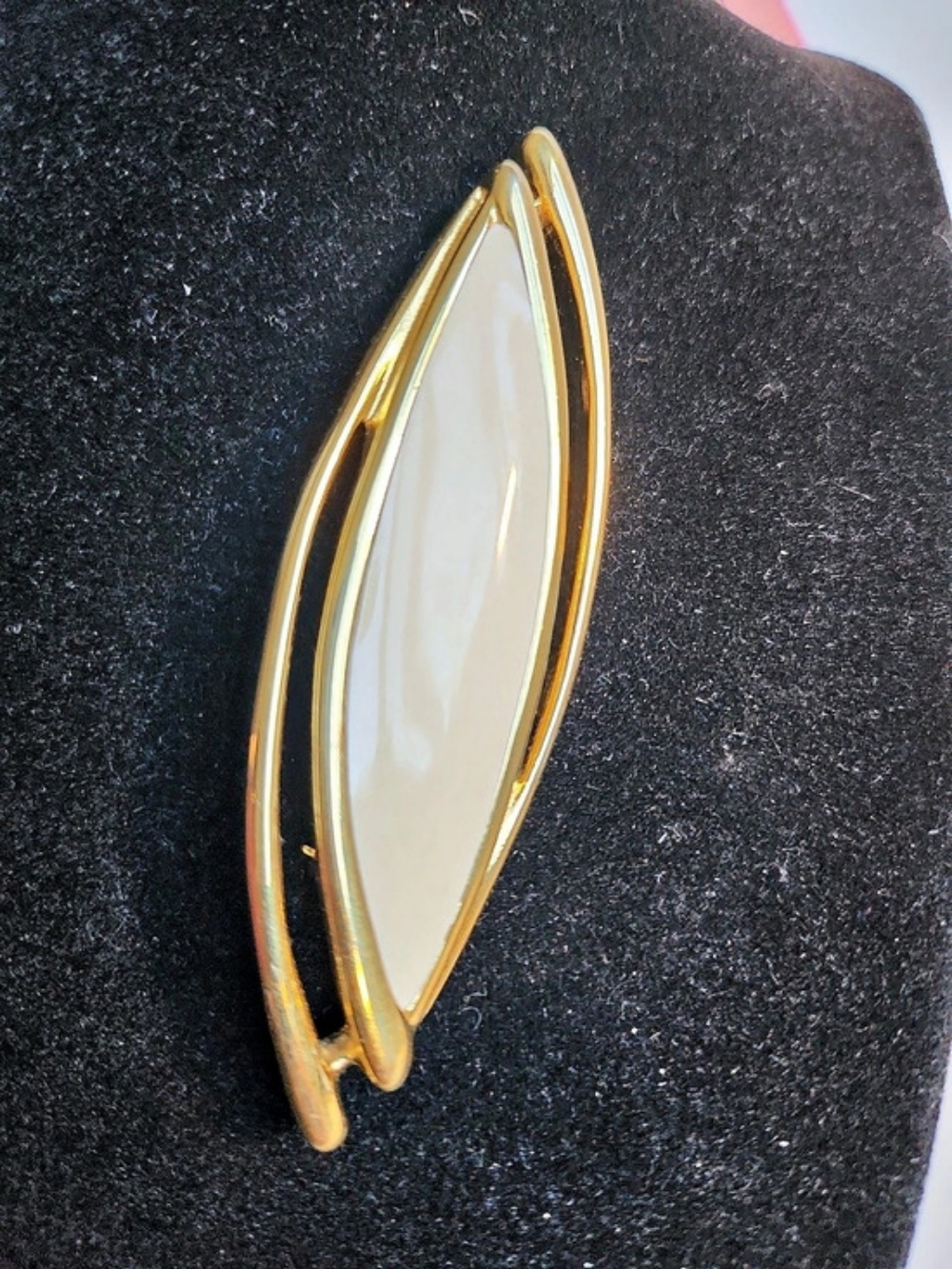 Monet Marquise Brooch in Gold & White Like New